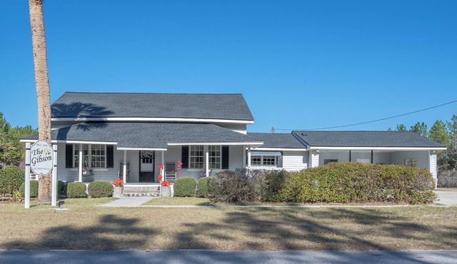 The Gibson - Spacious 5-bedroom country home
