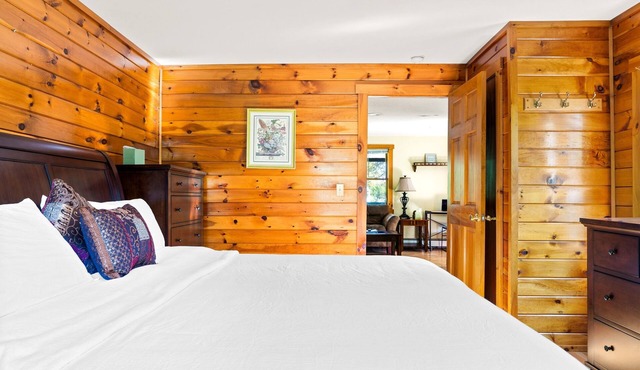 The Lake George Village House|EV Charger|King Bed|Outdoor Dining|Walkable