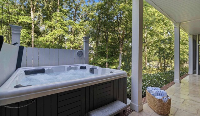 The Sinclair House Private Lake Retreat