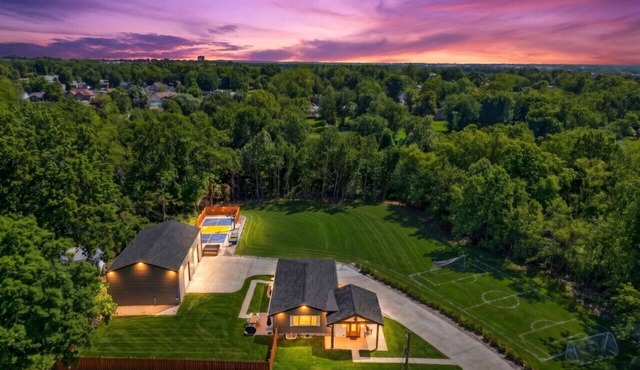 The Stadium by Mercer Stays | Private 2.2Acre Sports Estate for Teams & Families