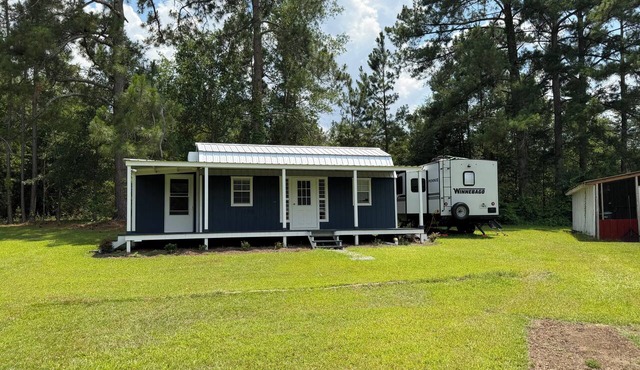 Tiny House Escape with Country Views near Tifton