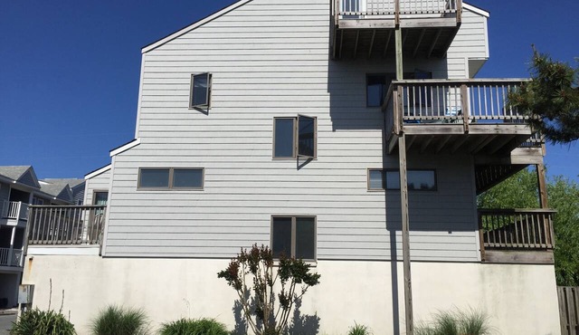 Top Rated Dewey Beach Townhome Walk to Beach Bay Views Sleeps 10 Pet Friendly