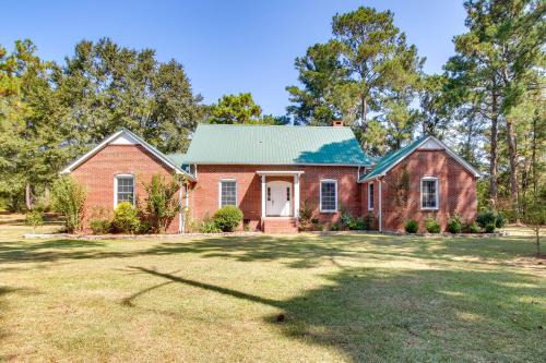 Tranquil Countryside Estate in Ashford