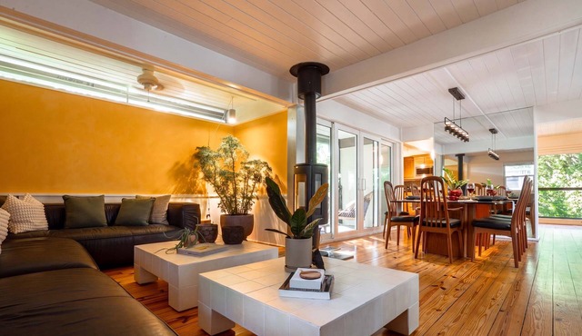 TreeTops | Architectural Gem Hot Tub 2 Kitchns