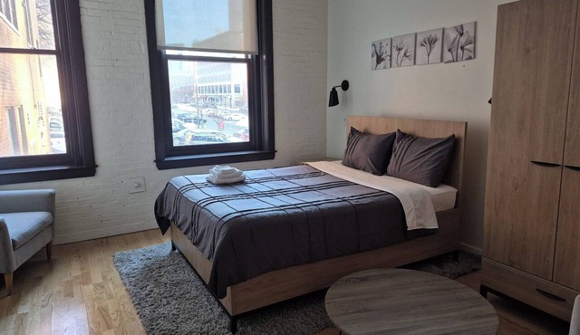 Trumbull Apartments