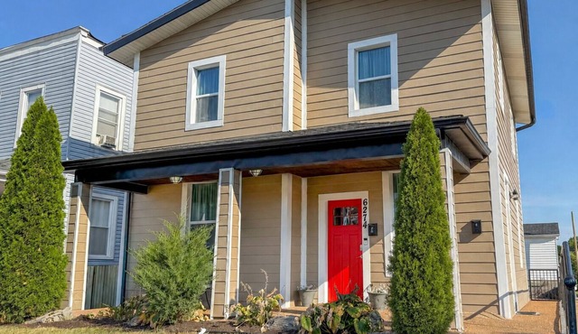 ☆ Two Homes in One Stay ☆ Families & Groups ☆ Minutes to Downtown ☆