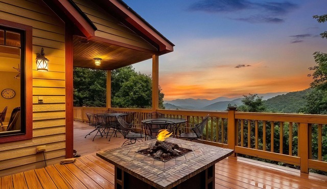 Viewmont | Mountain View Home in Laurel Ridge, Black Mountain
