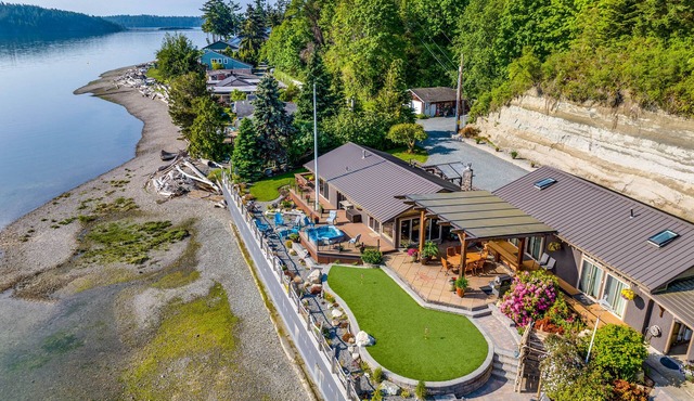Waterfront Similk Bay Compound w/Luxury Amenities