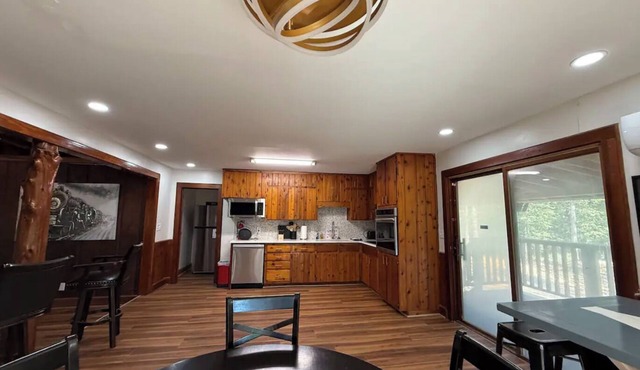 Your Major international sporting event Cabin Lakeview in Atlanta, Georgia