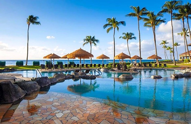 4-Star Hotel ∙ Sheraton Kauai Resort