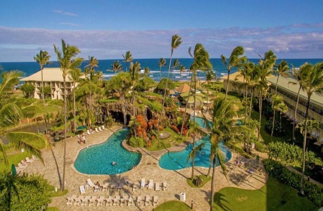 Oceanfront Kauai Beach Resort, 4 Pools, 75 foot Water Slide, Restaurants on site