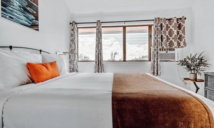 Nawiliwili Apartment | 2 Units – Steps from the Beach with Pool, BBQ Area & Relaxing Island Views