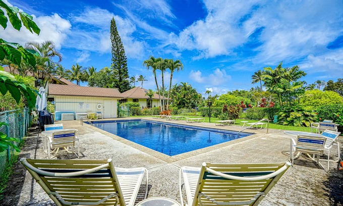 Princeville Apartment | 2nd floor studio with shared pool, fast WiFi, washer/dryer, and mountain view