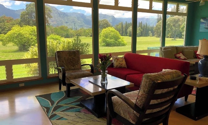 Princeville House | Modern AC Home w/Golf Course & Mountain Views!