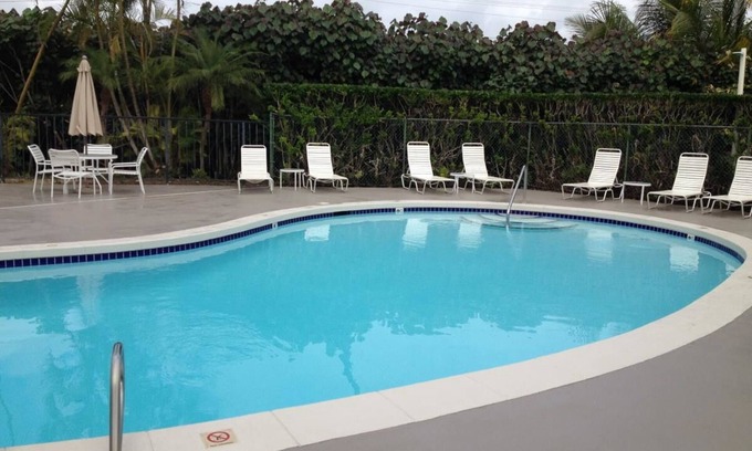 Wailua Condo | Plantation Hale Garden View 1 Bdm with AC, 3 Pools, 3 Hot Tubs!