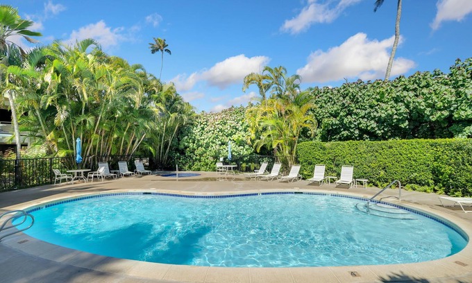 Wailua Condo | Plantation Hale Suites H7, AC, Walk to town, Near Beaches, Comp Wifi