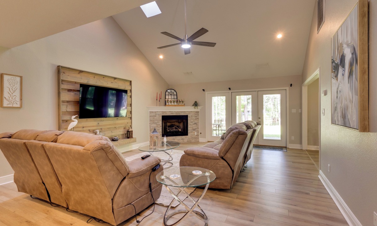 Tallahassee Cottage | Waterfront Home w/Fishing Dock in Tallahassee!