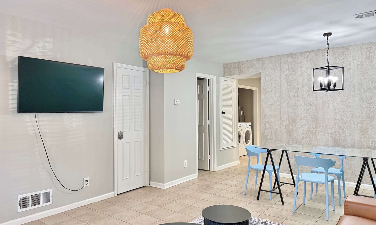 Norcross Condo | Charming Norcross Townhouse! Quiet & Convenient Stay