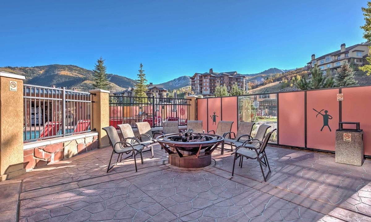 Park City Apartment | Ski-In/Ski-Out Studio at Sundial Lodge w/Hot Tub!