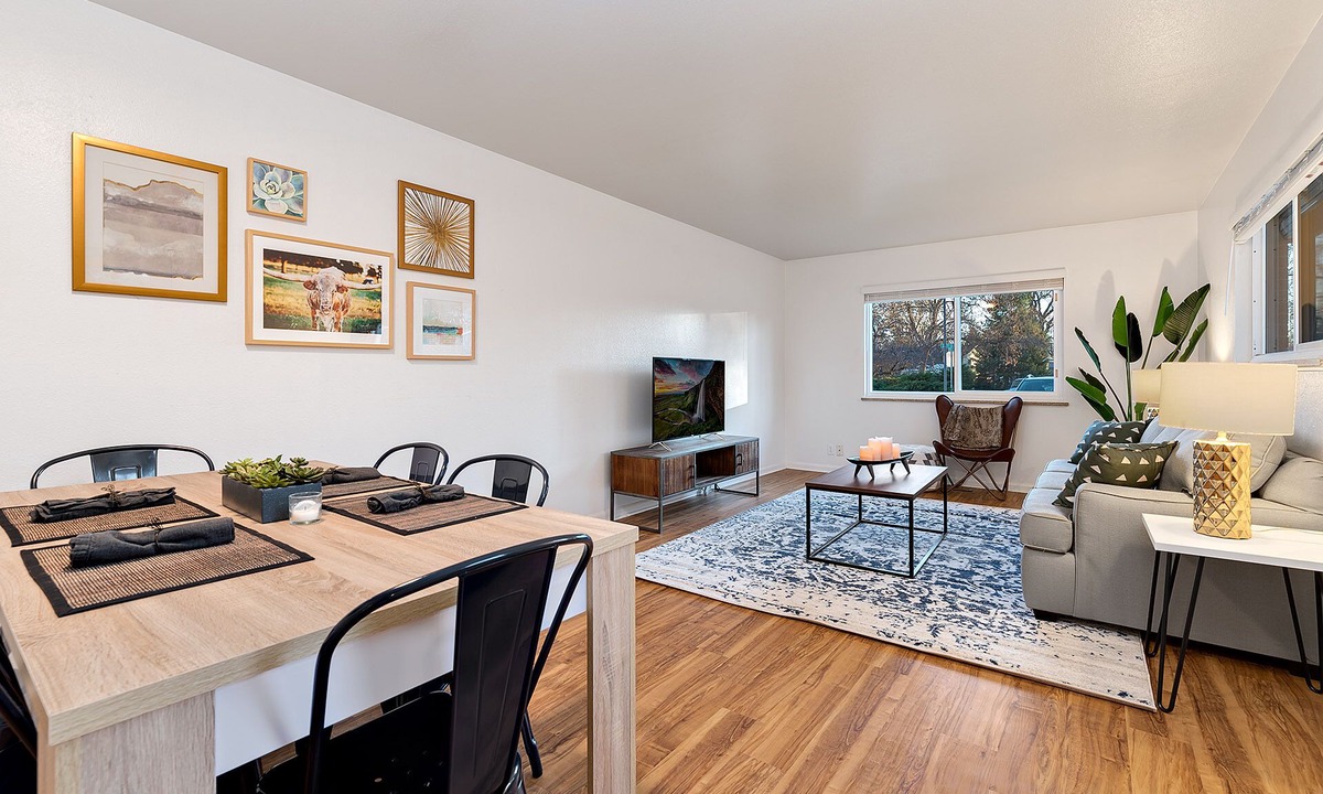 University Acres Condo | Stylish Getaway w/Designer Touches - Free Bikes