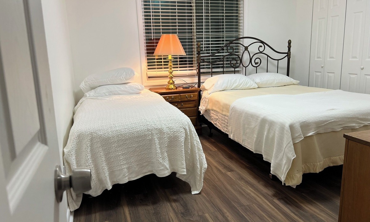 Atlanta Apartment | 3 Queen + 1 twin bed/2 Full baths Luxury Apartment