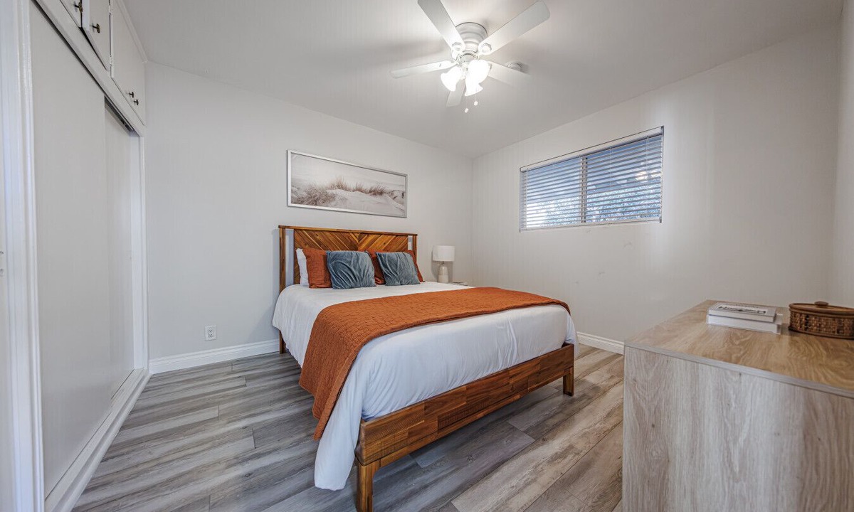 Beverly Hills Apartment | Spacious 2-Bedroom Apt in Beverly Hills Residential Area
