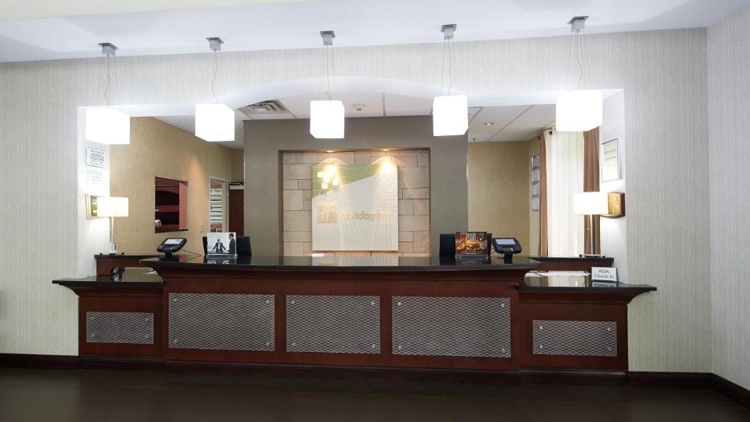 Stockbridge Hotel | Holiday Inn & Suites Stockbridge Atlanta I-75 by IHG