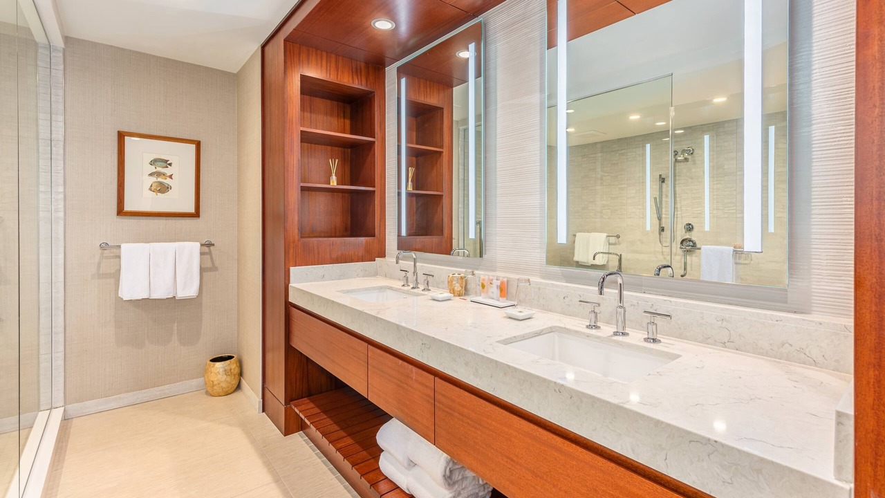 Photo of Bathroom in Poipu