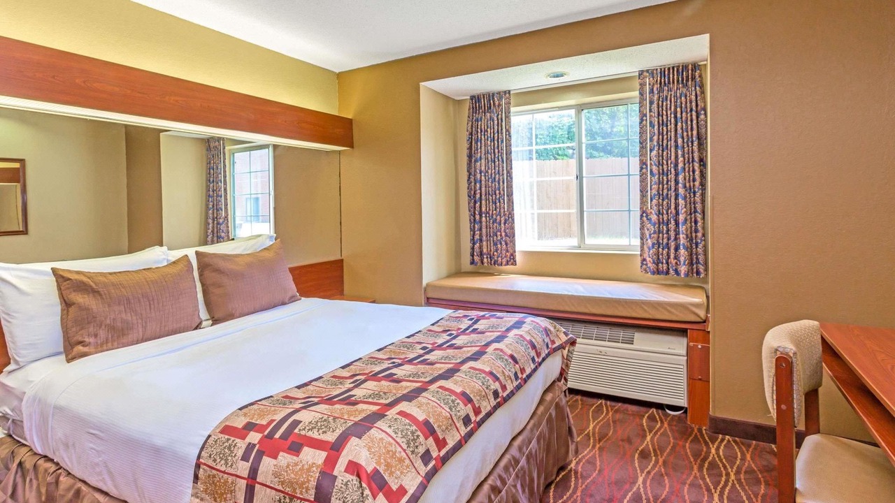 Photo of Bedroom in Norcross