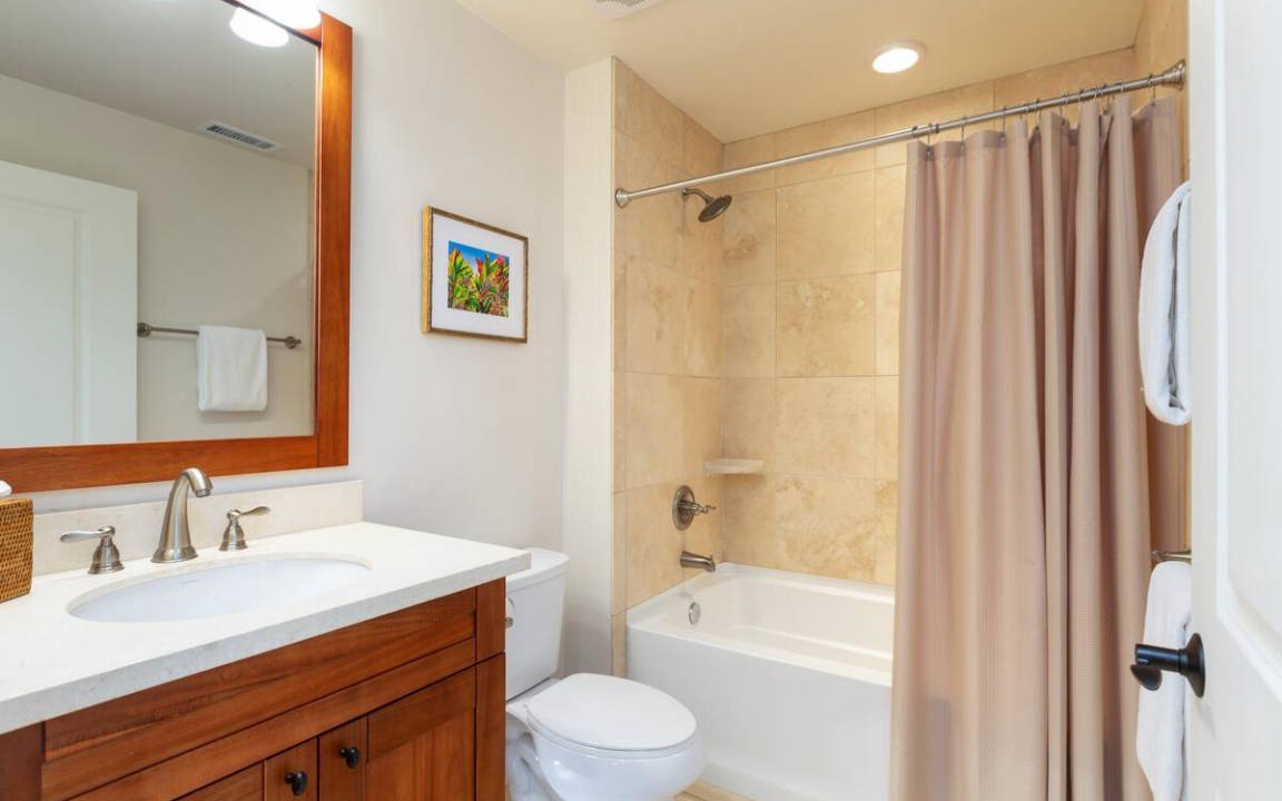 Photo of Bathroom in Poipu