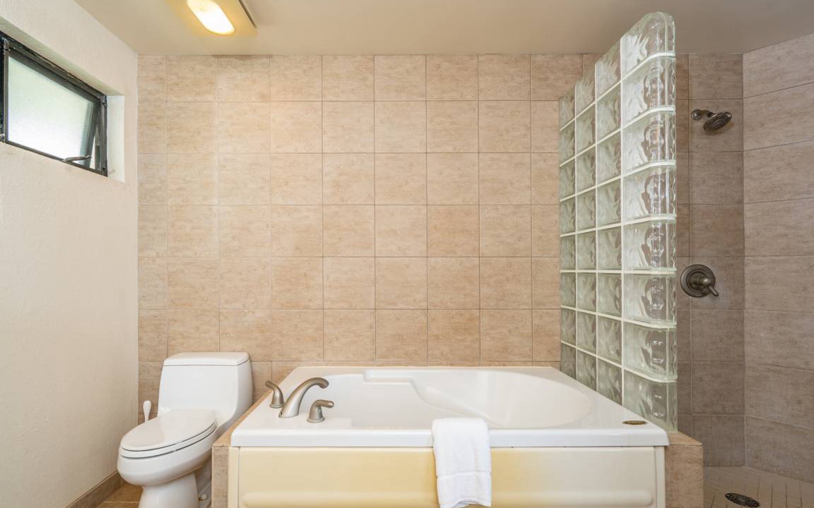 Photo of Bathroom in Princeville