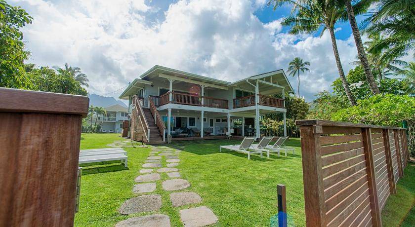Photo of Others in Hanalei