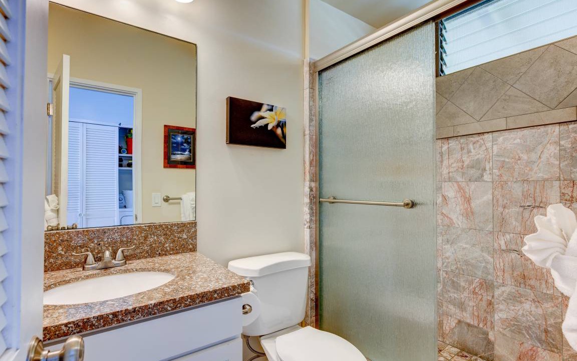 Photo of Bathroom in Poipu