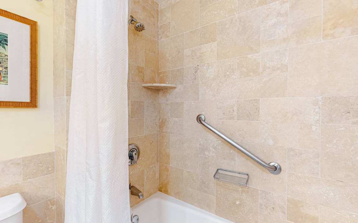 Photo of Bathroom in Hanamaulu