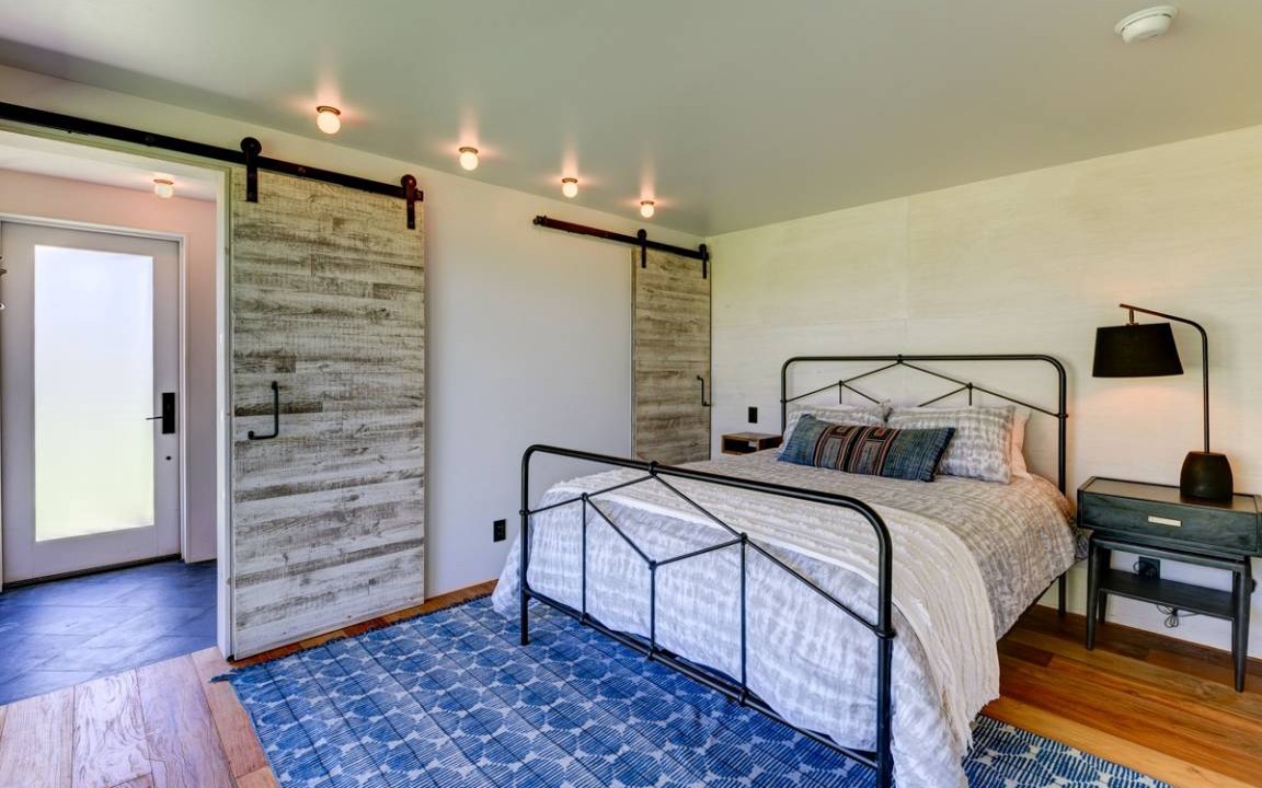 Photo of Bedroom in Wainiha