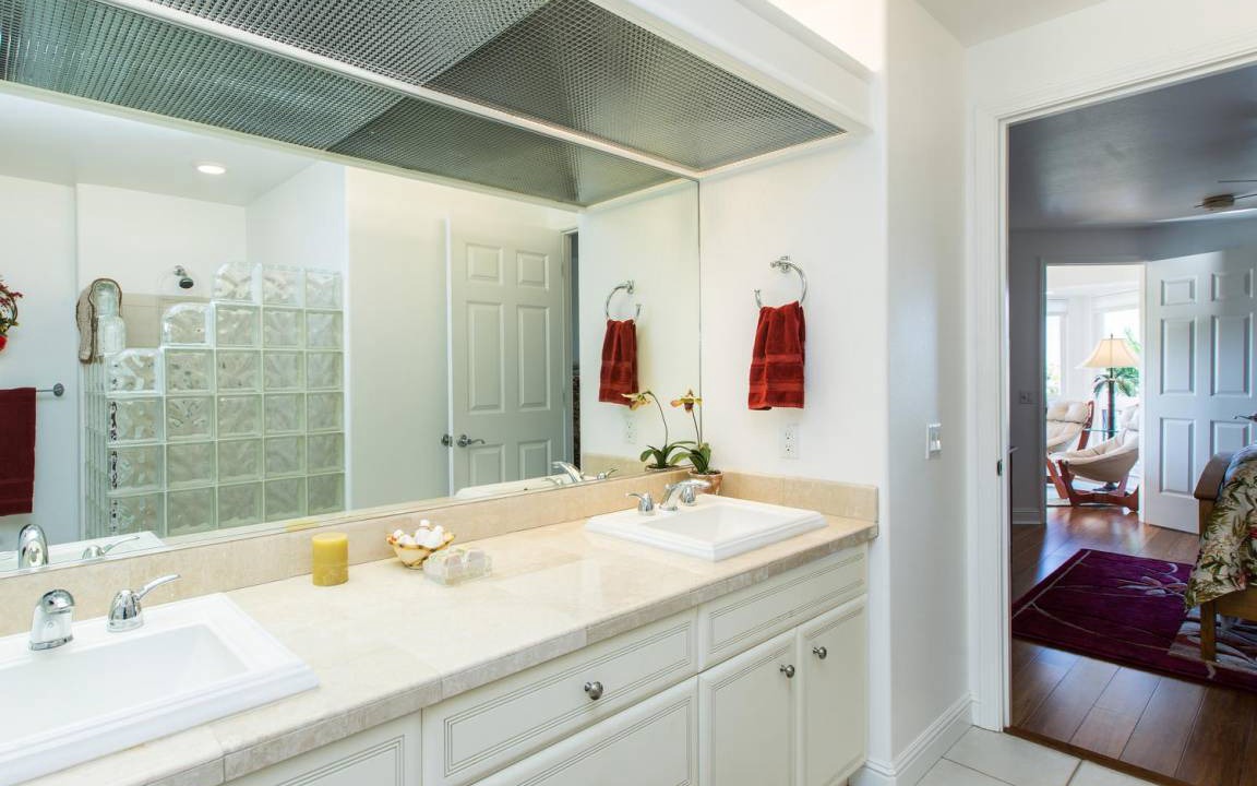 Photo of Bathroom in Princeville
