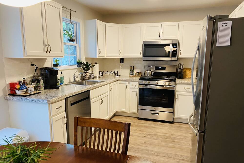 Photo of Kitchen in Geyser Crest