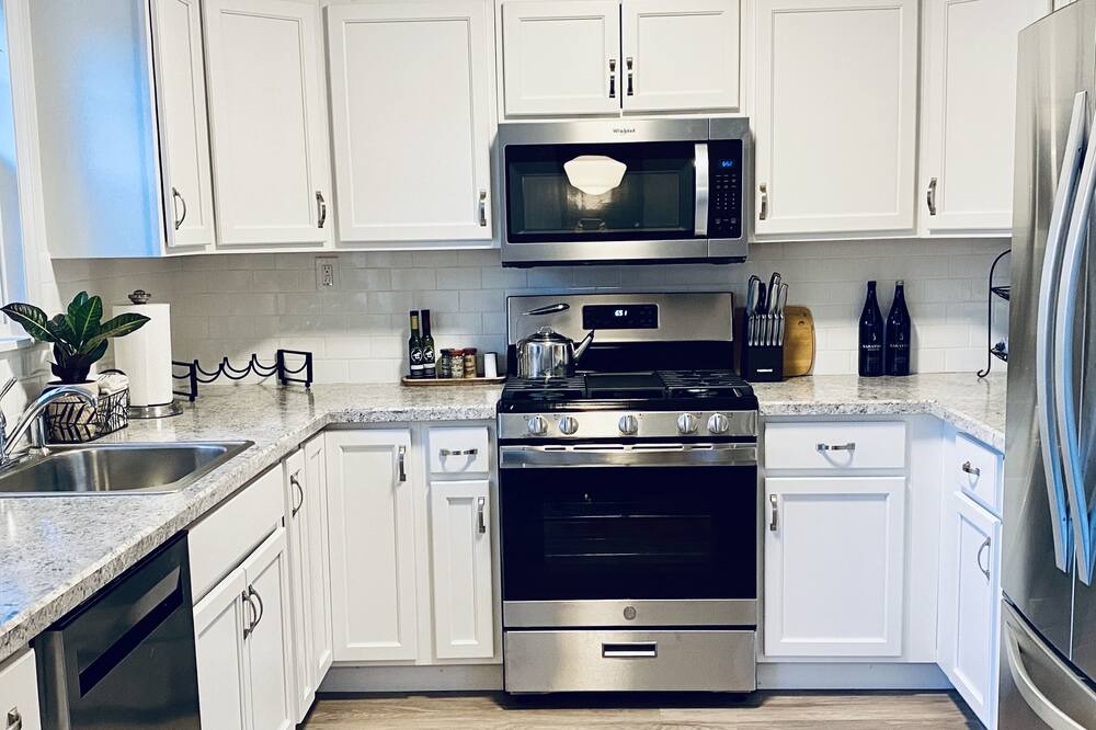 Photo of Kitchen in Geyser Crest