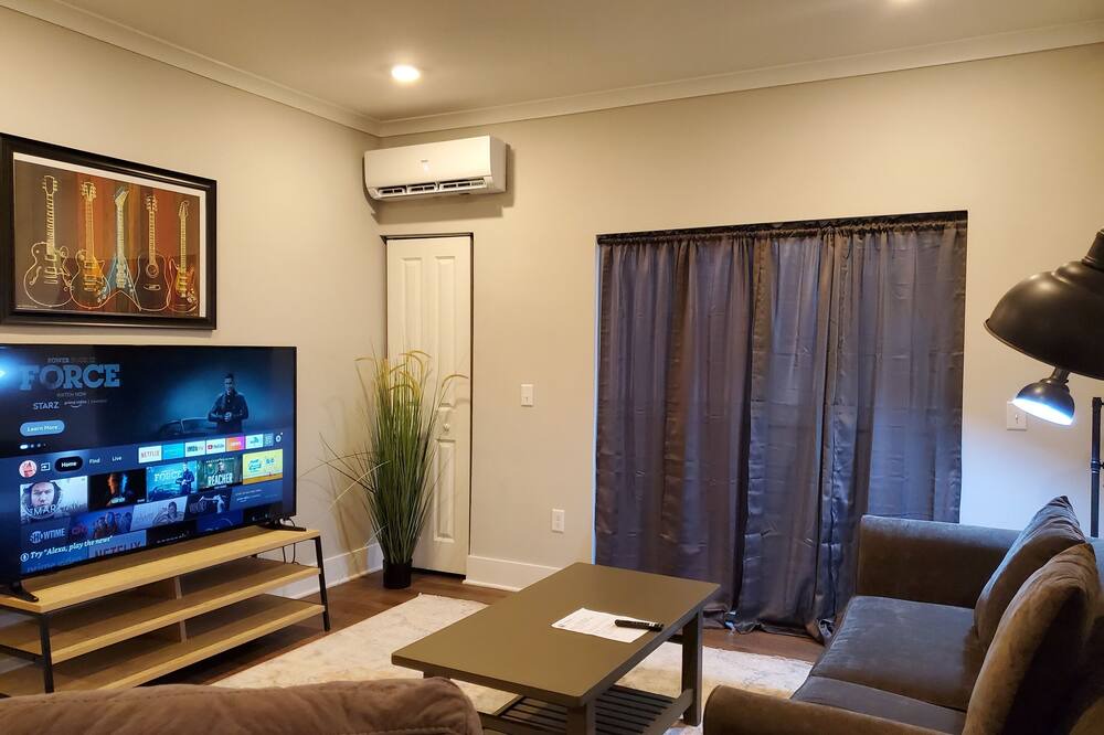 Photo of Livingroom in Camden County