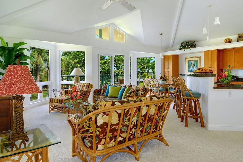 Photo of Others in Kaiulani