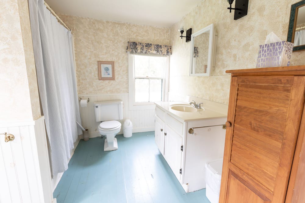 Photo of Bathroom in Saratoga Springs