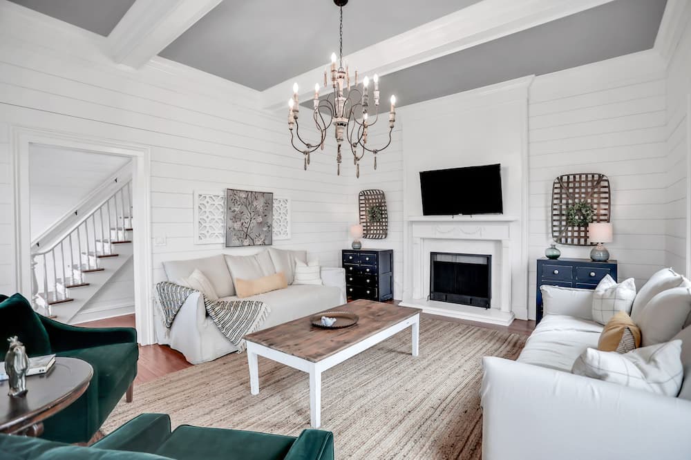 Photo of Livingroom in Nassau County