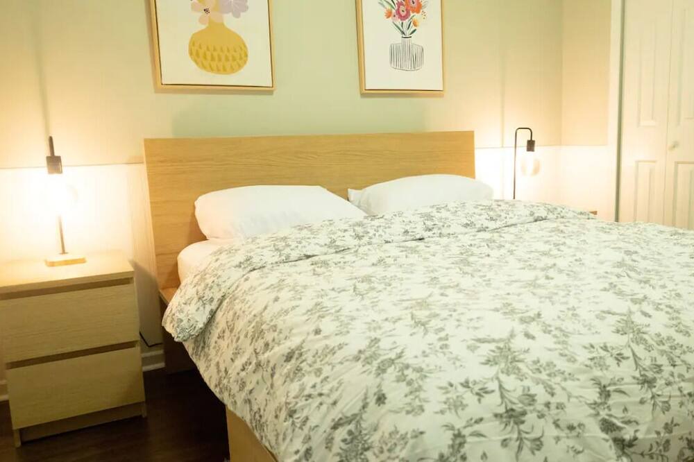 Photo of Bedroom in Town Center