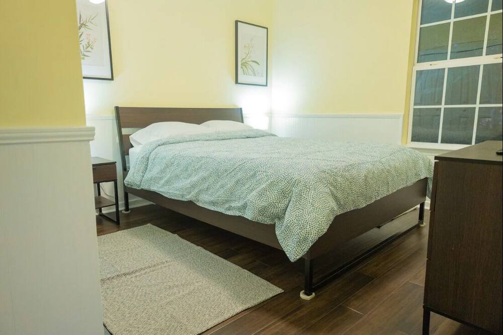 Photo of Bedroom in Town Center