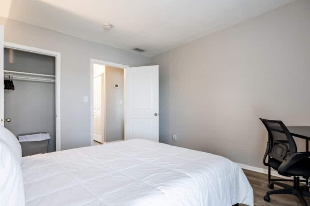 Photo of Bedroom in Sweet Auburn Historic District