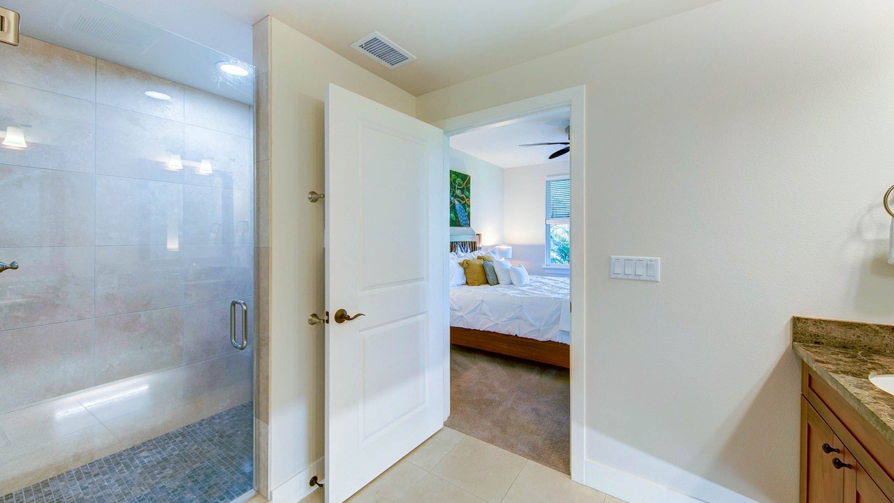 Photo of Bathroom in Poipu