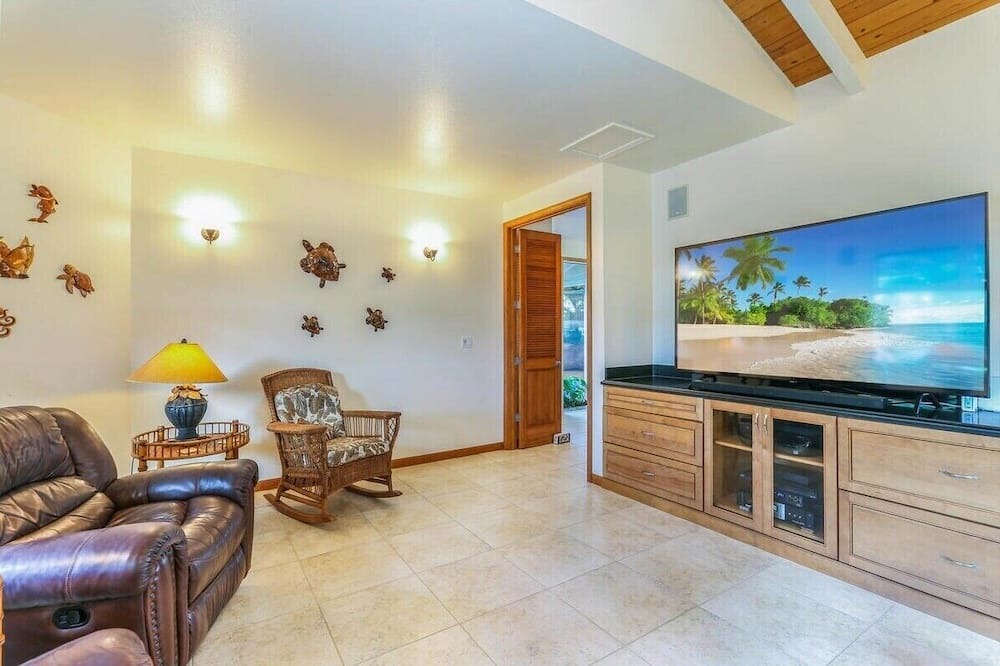 Photo of Bedroom in Queen Emmas Bluffs