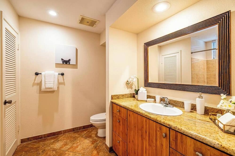Photo of Bathroom in Wailea