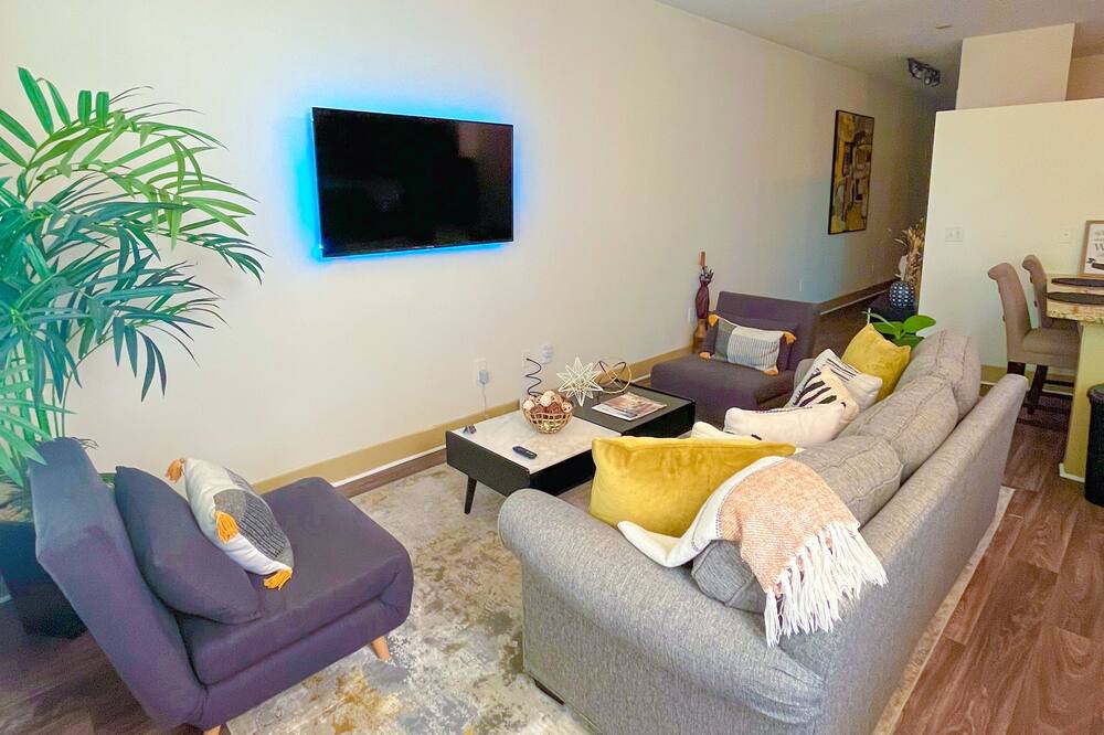 Photo of Livingroom in Brookwood