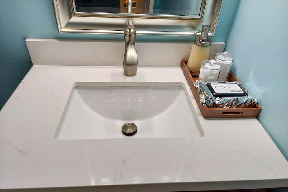 Photo of Bathroom in Southwestern